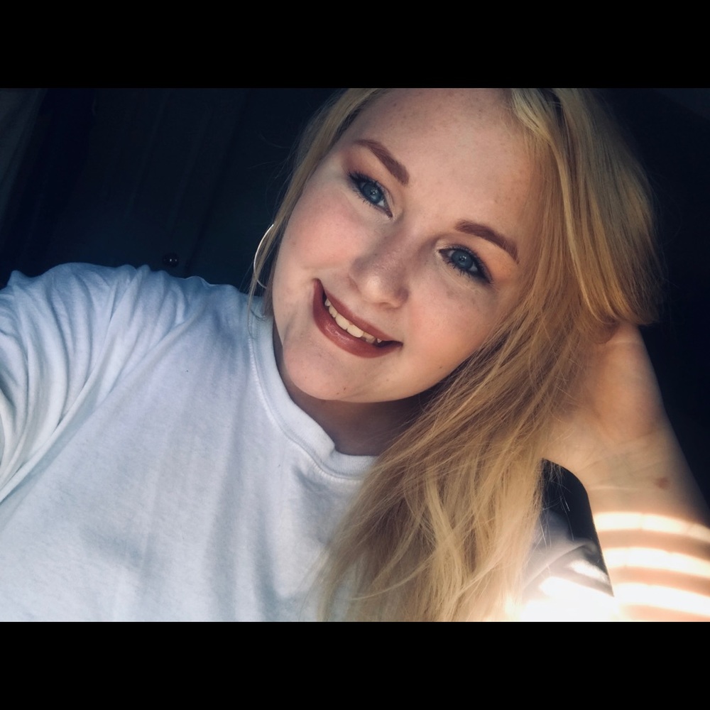 Meet your Posher, Destiny